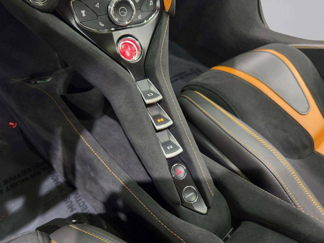 Used 2018 McLaren 720S Performance photo 58