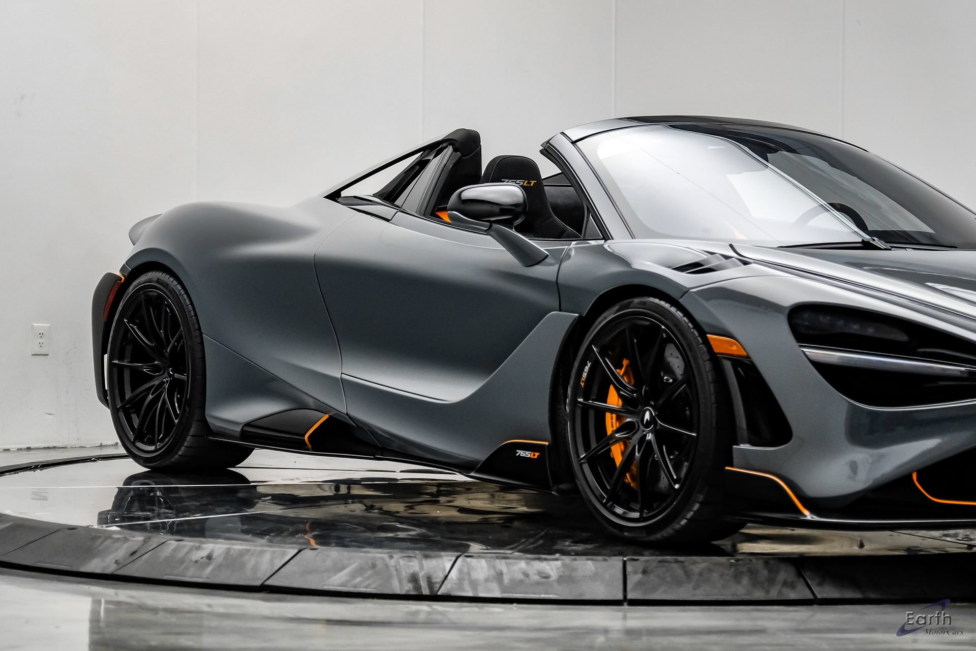 Used 2022 McLaren 765LT photo 36