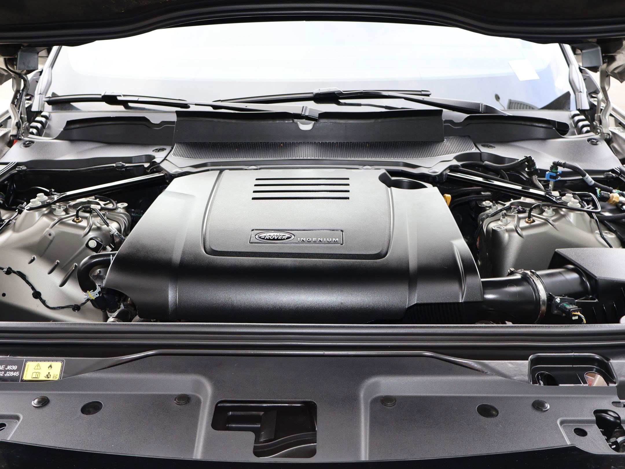 2025 Land Rover Discovery S