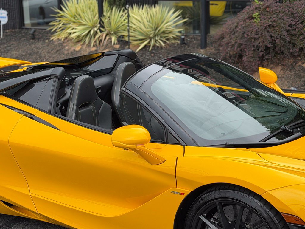 Used 2022 McLaren 720S Spider photo 29