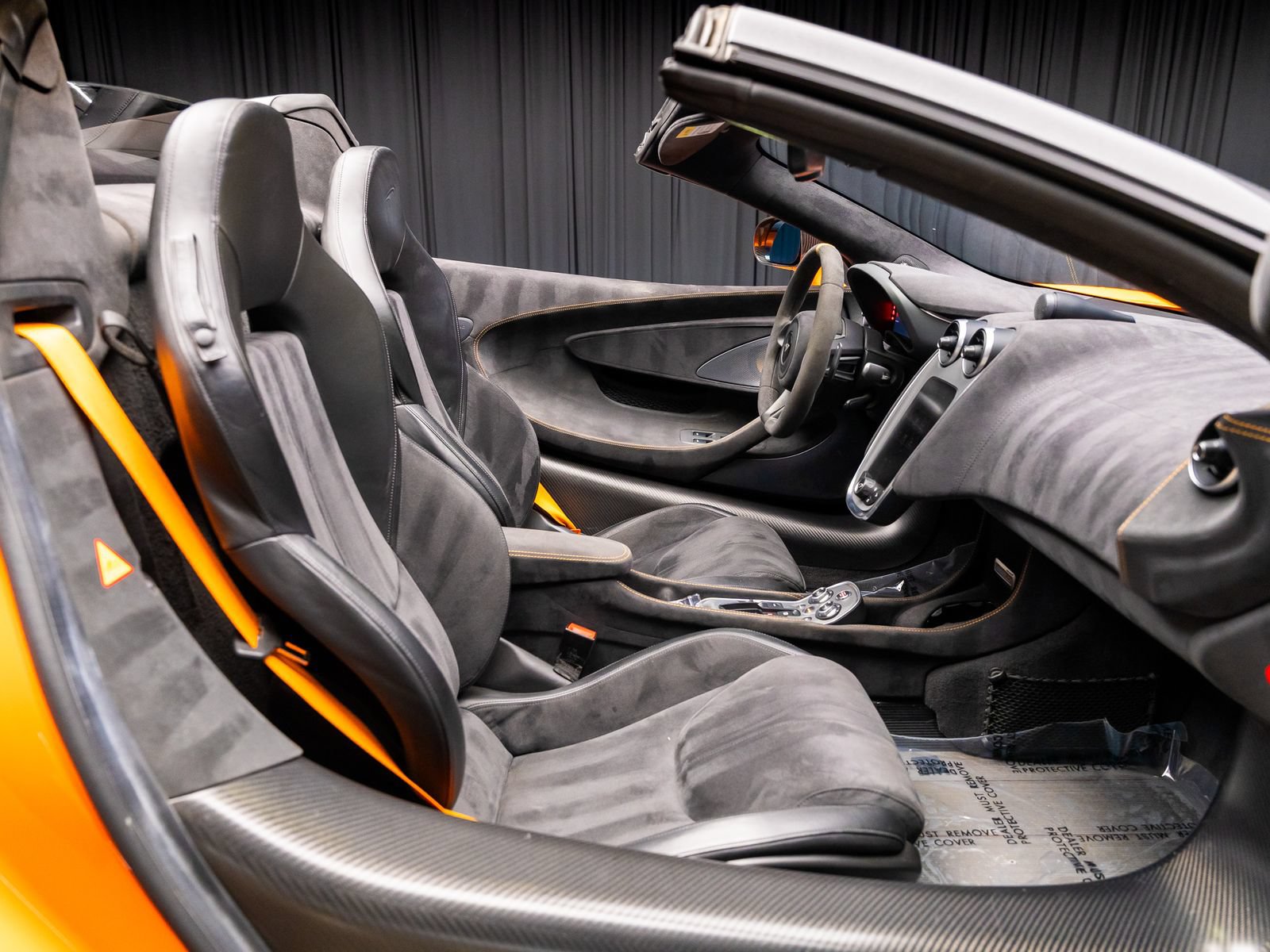 Used 2020 McLaren 600LT Spider photo 6