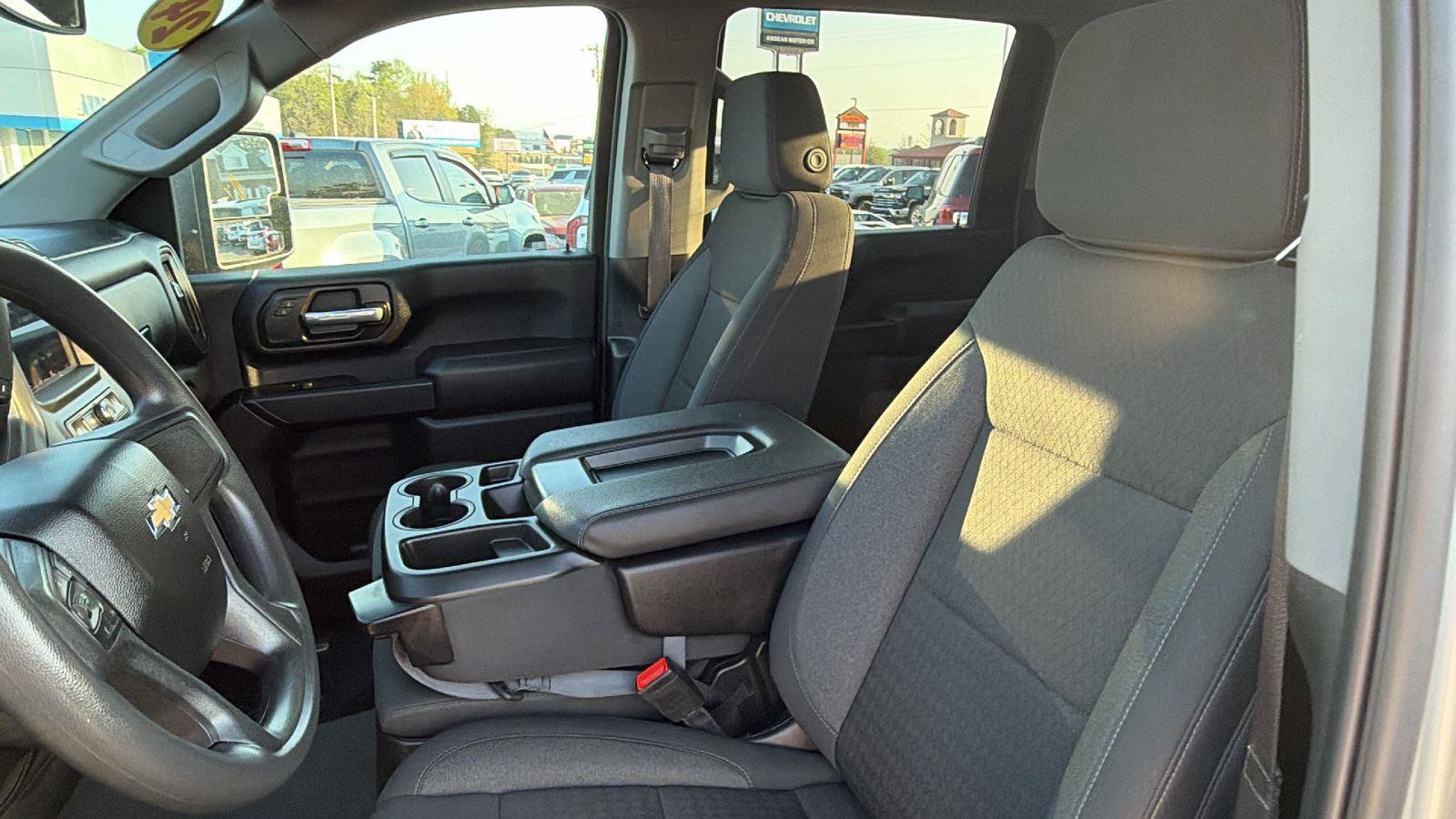 2024 Chevrolet Silverado 2500 Custom