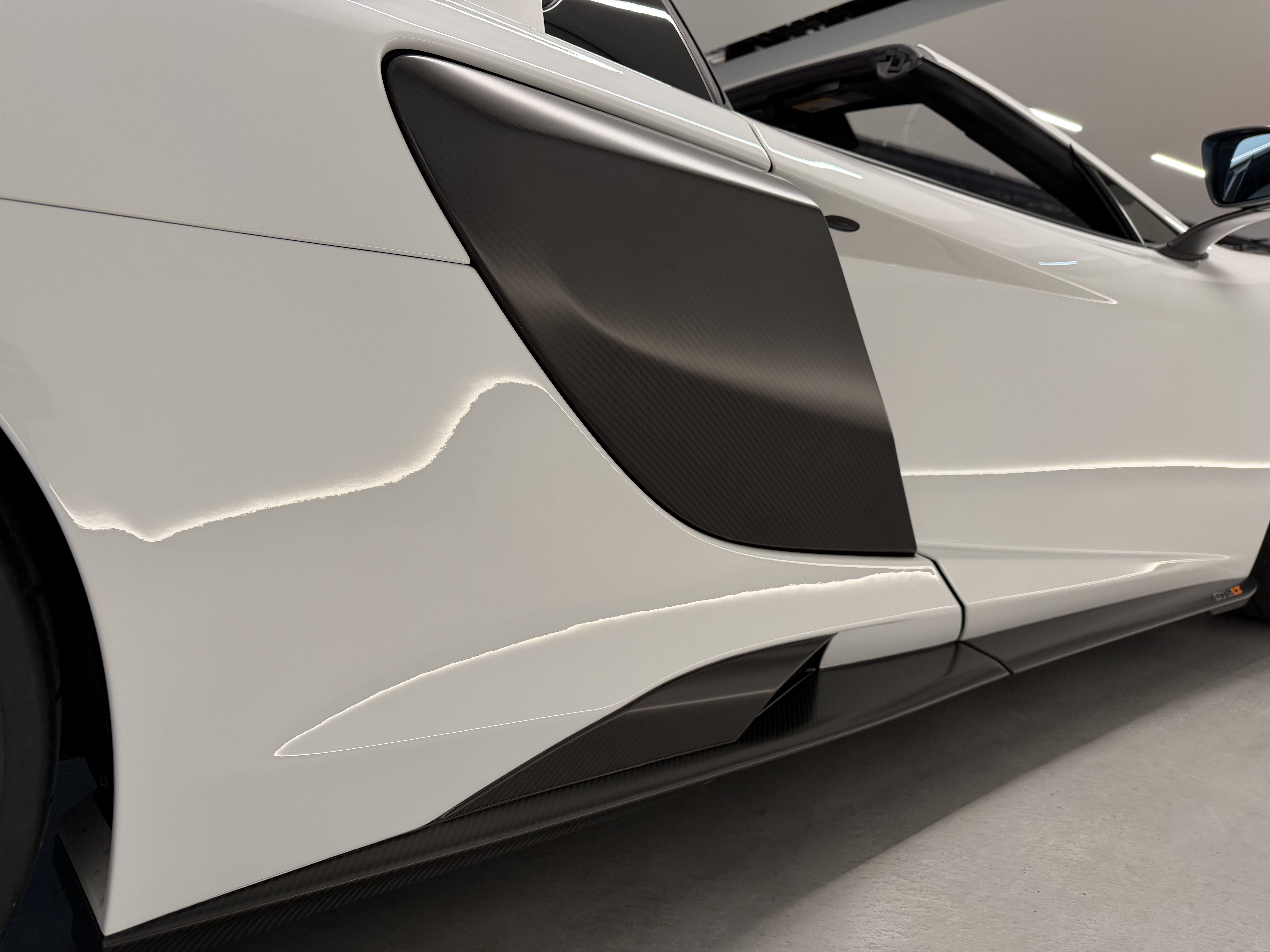 Used 2016 McLaren 675LT Spider photo 7
