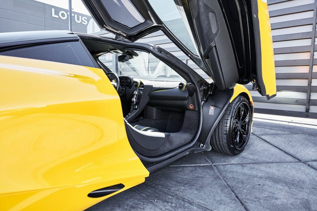 Used 2019 McLaren 720S photo 29