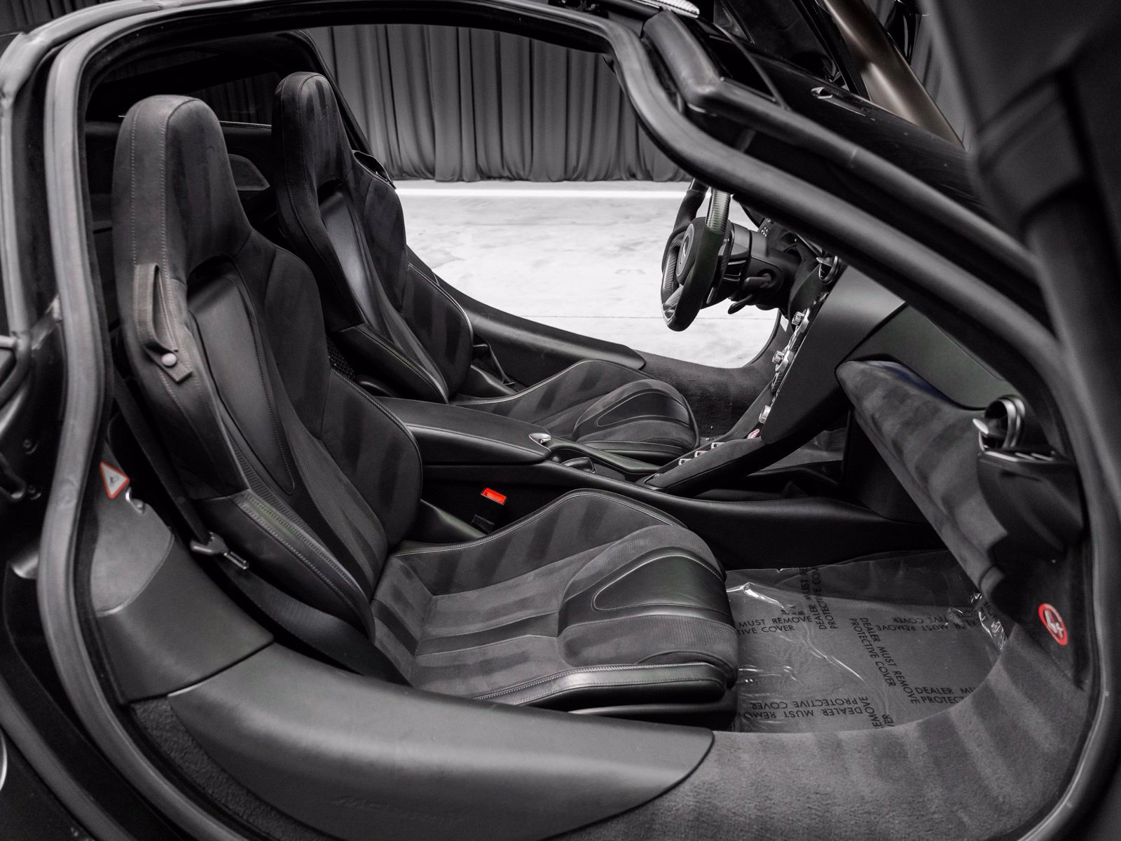 Used 2018 McLaren 720S Luxury photo 14