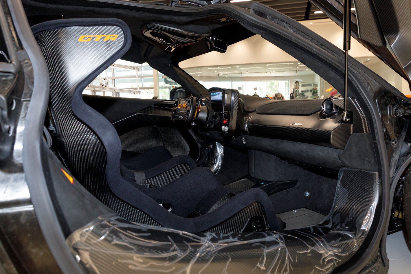 Used 2020 McLaren Senna photo 62