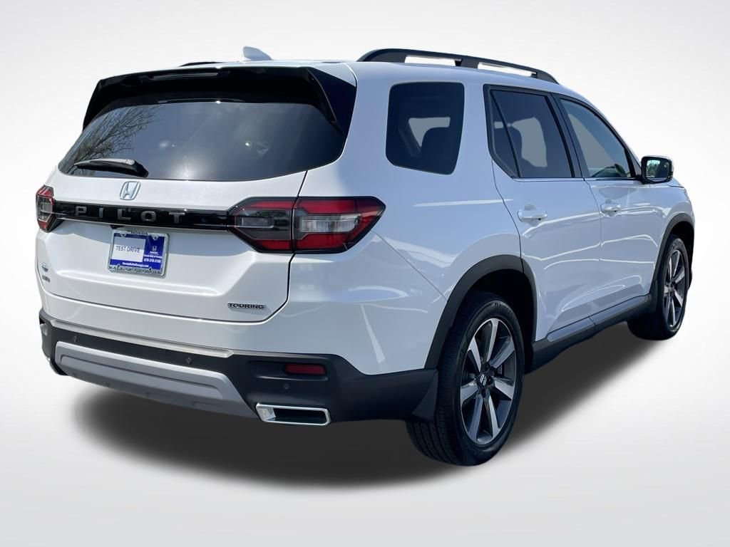 2025 Honda Pilot Touring