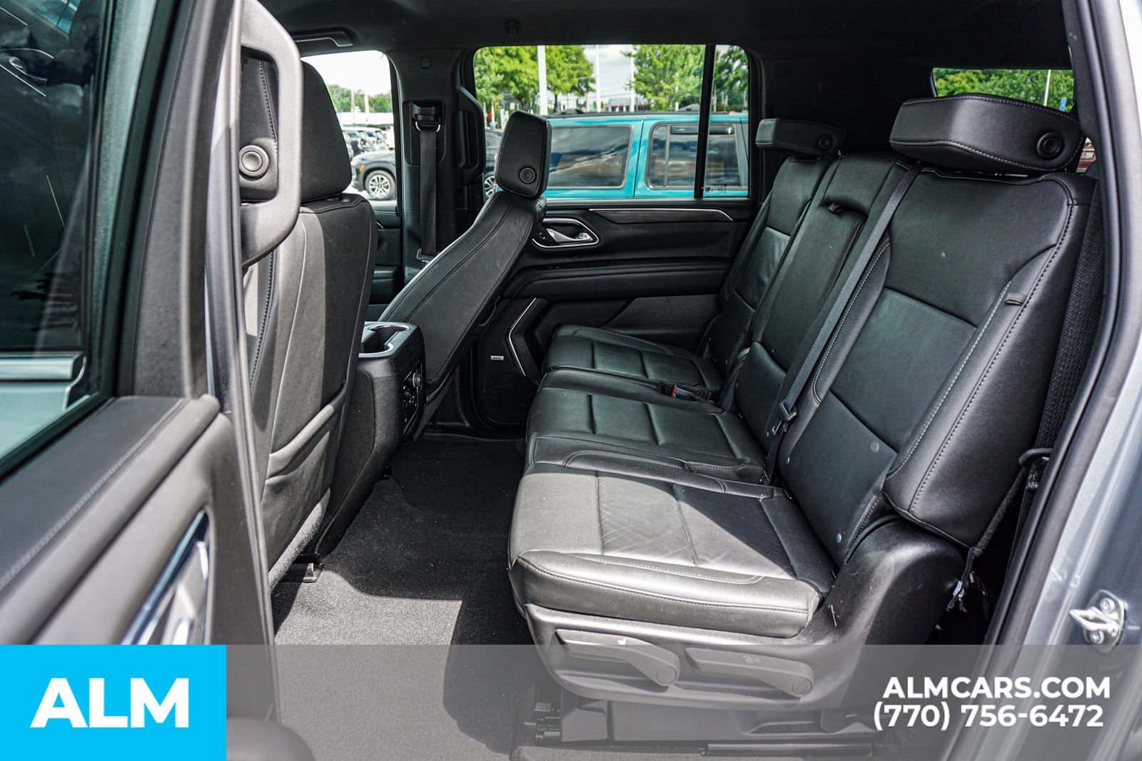 2024 Chevrolet Suburban LT