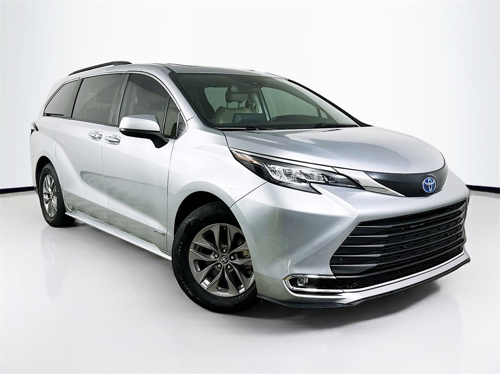 2021 Toyota Sienna XLE