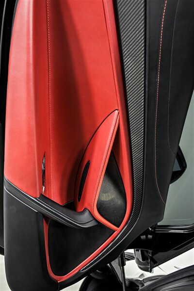 Used 2018 McLaren 720S photo 15