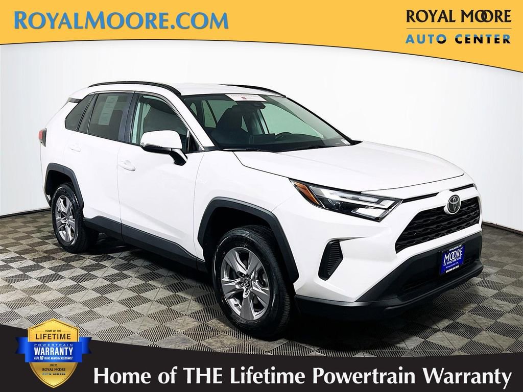 2025 Toyota RAV4 XLE