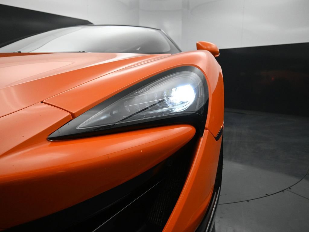 Used 2019 McLaren 600LT photo 10