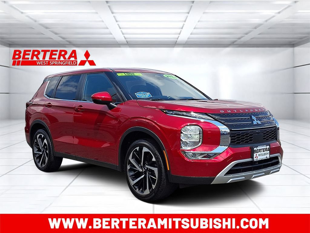 Used 2024 Mitsubishi Outlander SE