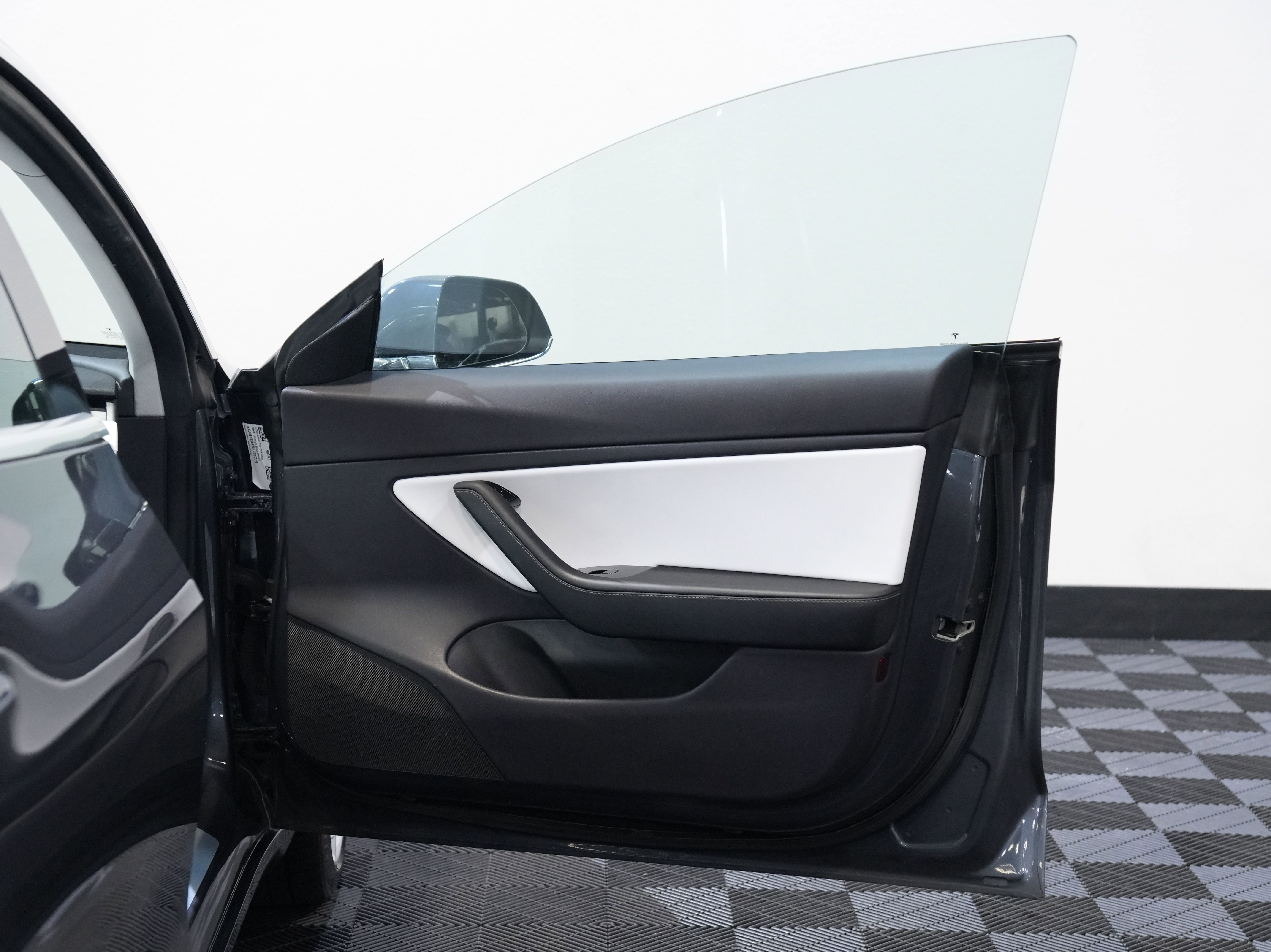 2019 Tesla Model 3 Performance