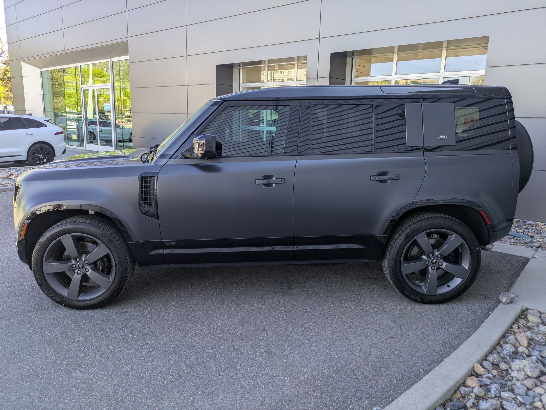2024 Land Rover Defender 110 Carpathian Edition