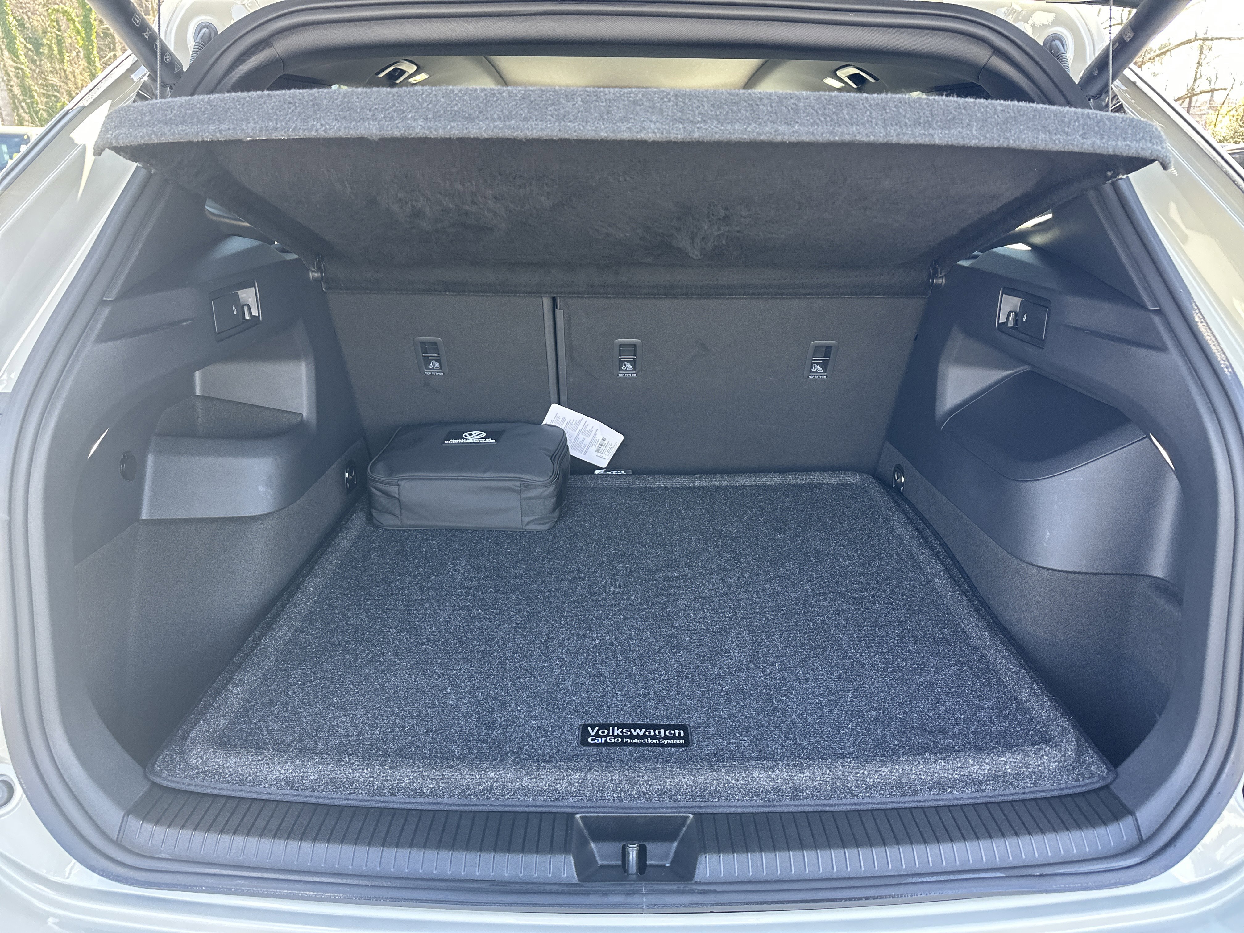 2025 Volkswagen Tiguan SEL R-Line