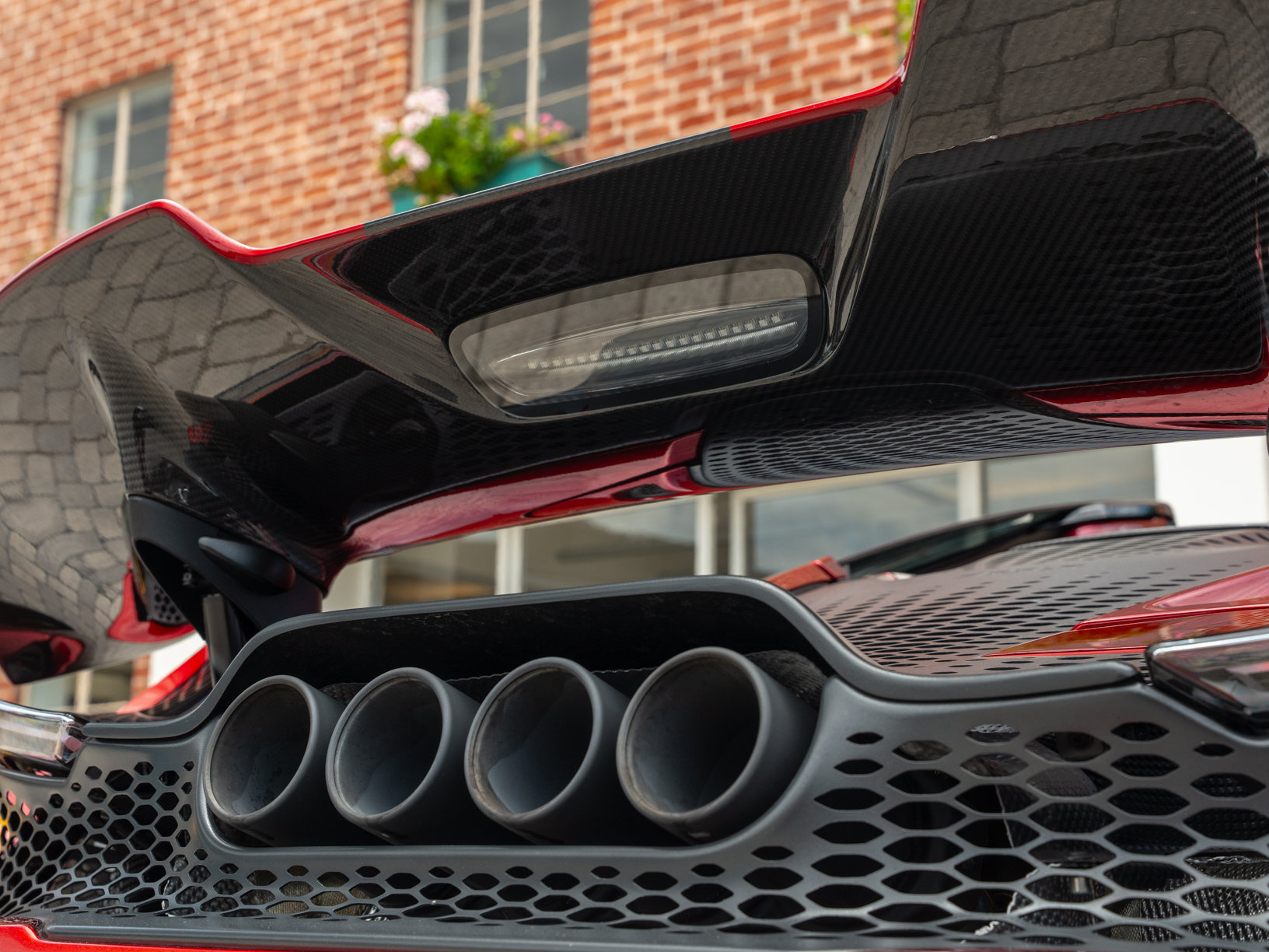 Used 2022 McLaren 765LT photo 39