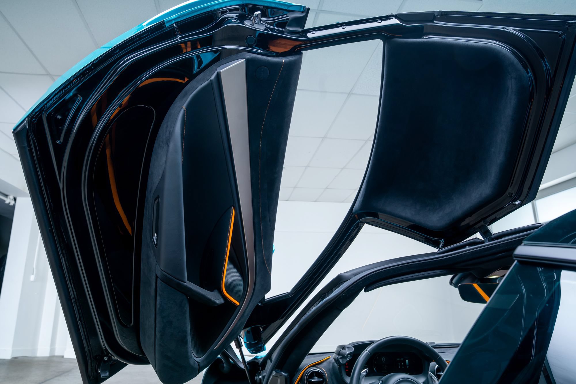 Used 2024 McLaren 750S photo 38