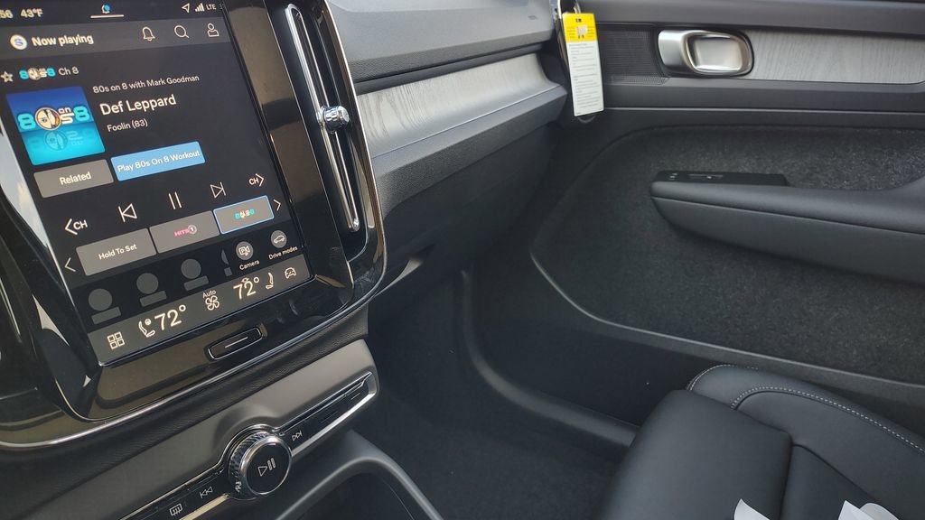 2026 Volvo Xc40 B5 Plus