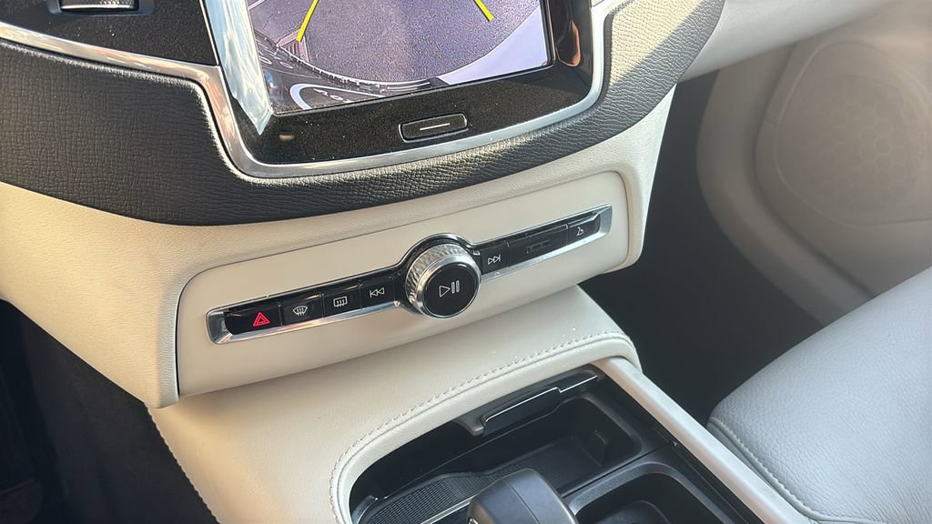 2023 Volvo Xc90 B5 Core