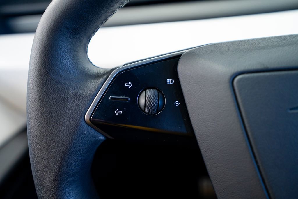 2024 Tesla Cybertruck AWD Crew Cab