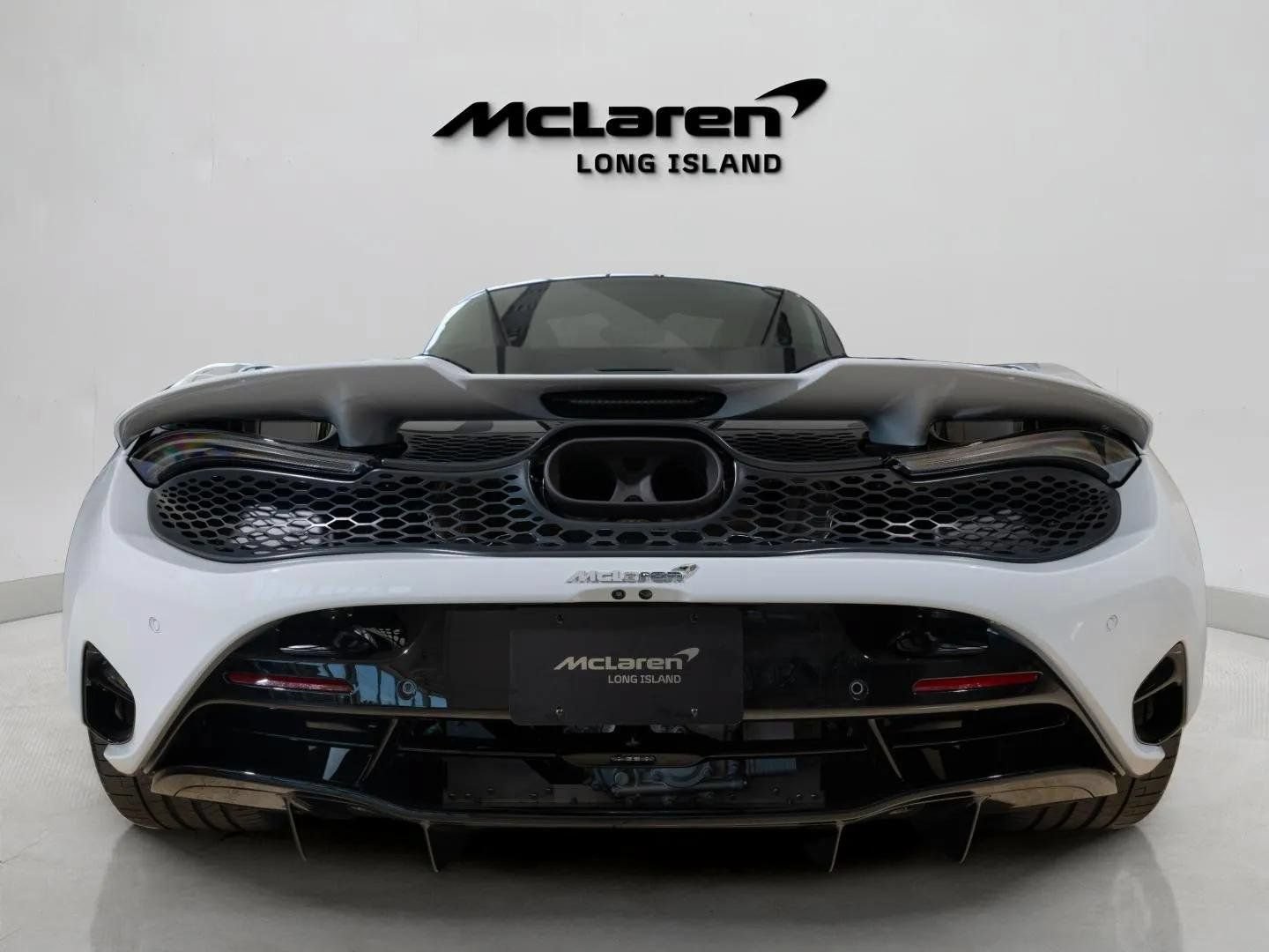 New 2026 McLaren 750S photo 8