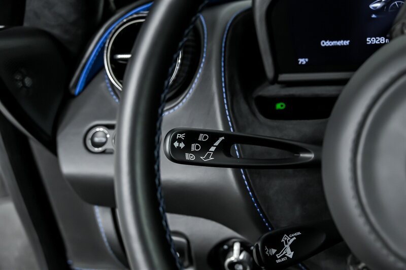 Used 2019 McLaren 720S Performance photo 32