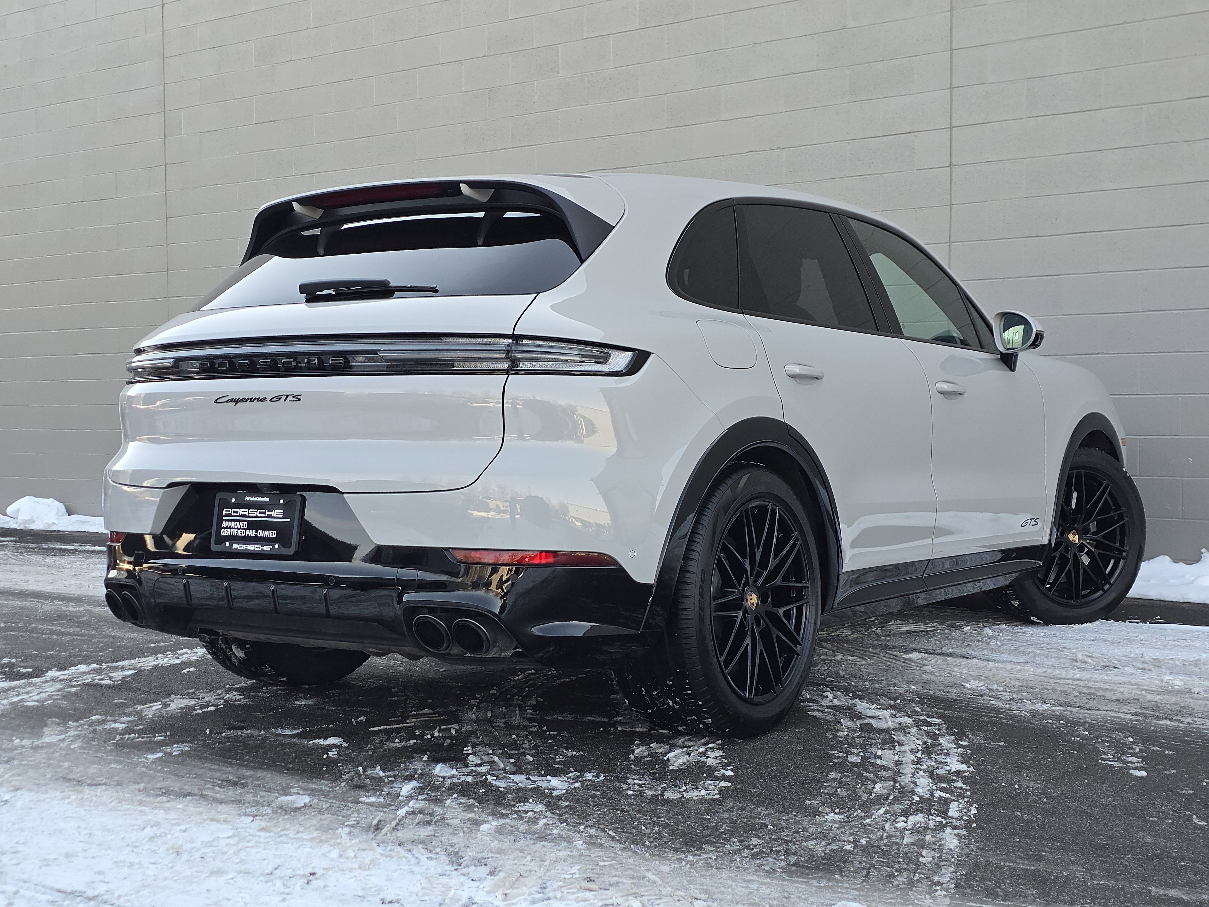 2025 Porsche Cayenne GTS