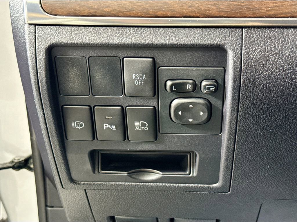 2016 Toyota Land Cruiser