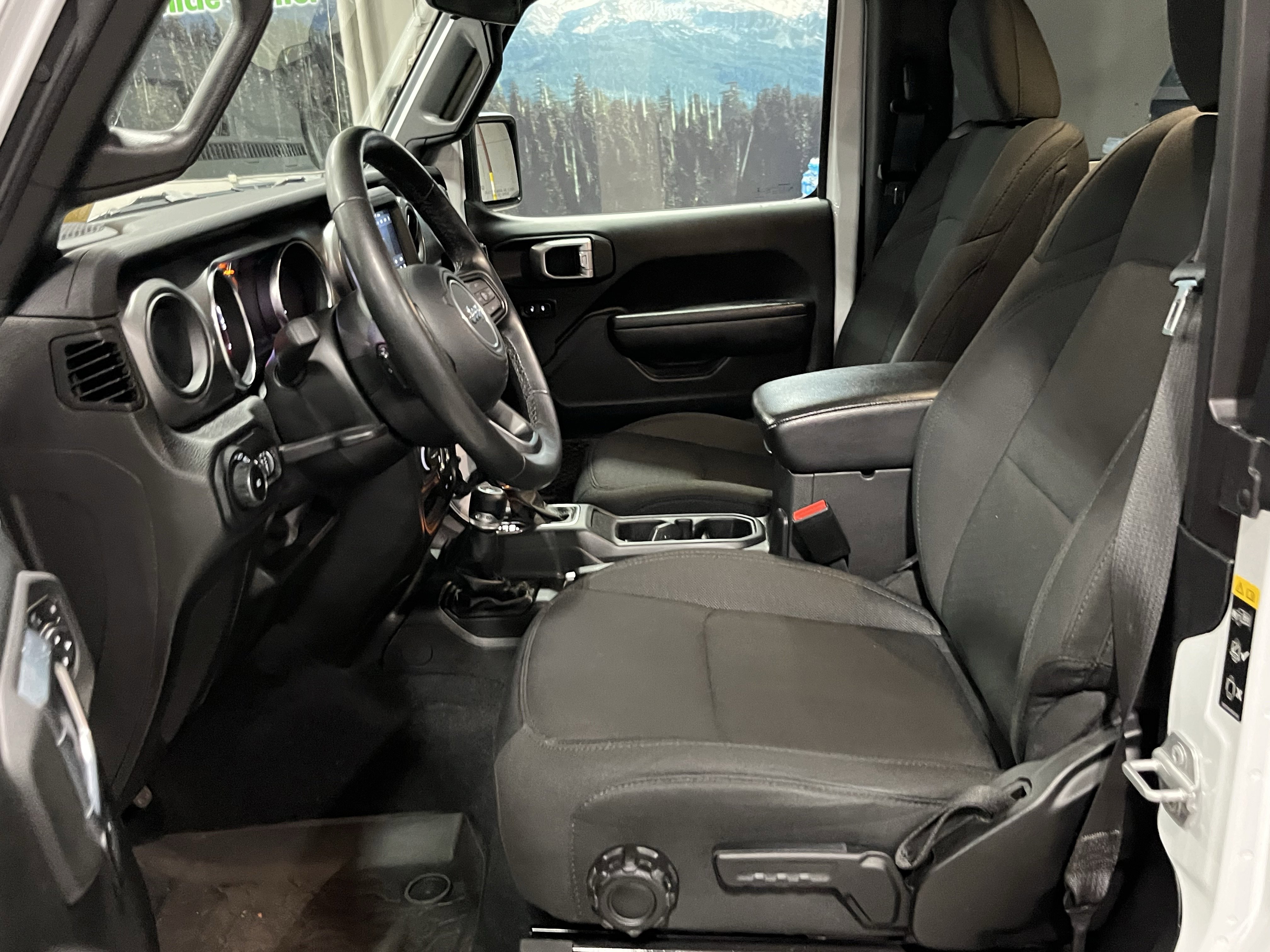 2022 Jeep Wrangler Willys