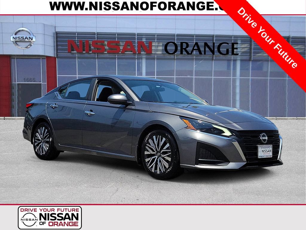 Used 2023 Nissan Altima 2.5 SV
