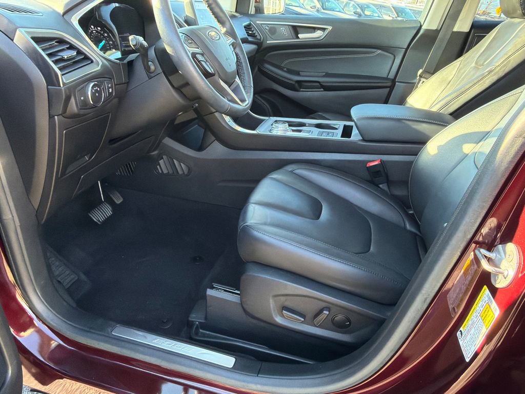 2021 Ford Edge Titanium
