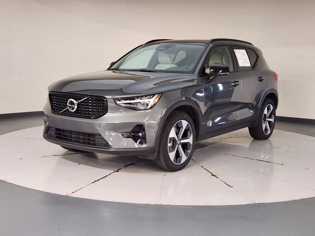 Used 2026 Volvo XC40 B5 Plus