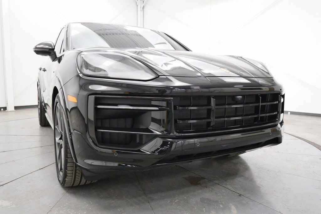2025 Porsche Cayenne GTS