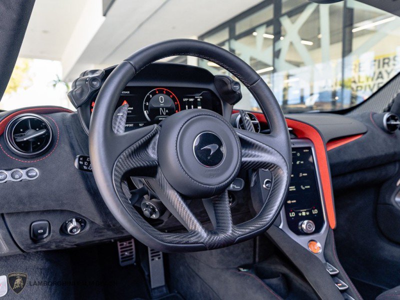 Used 2026 McLaren 750S photo 24
