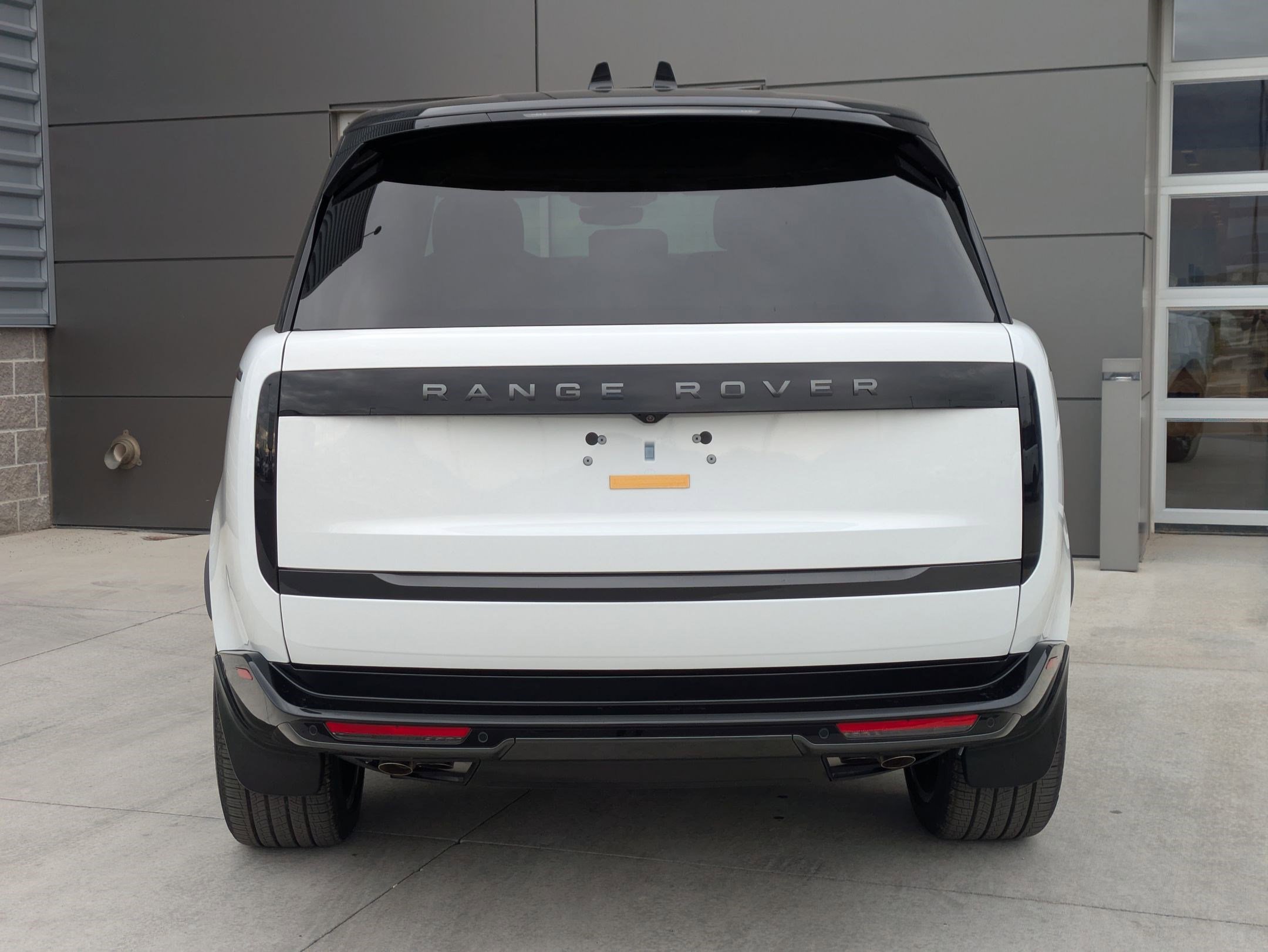 2025 Land Rover Range Rover Long Wheelbase SE