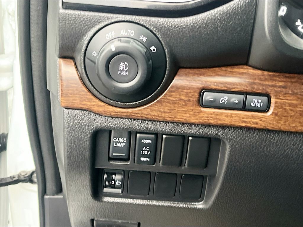 2024 Nissan Titan Platinum Reserve