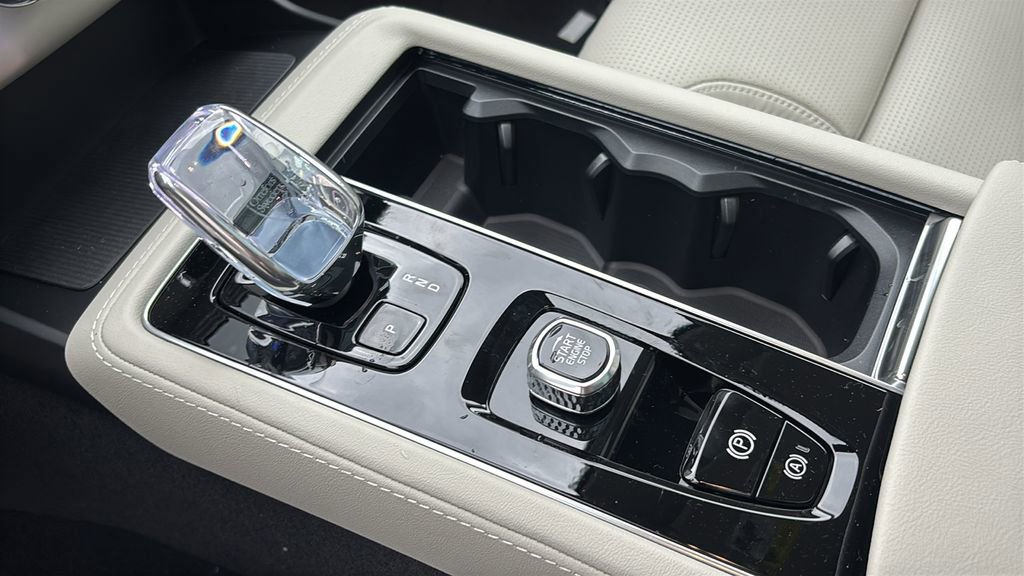 2026 Volvo Xc90 B6 Ultra