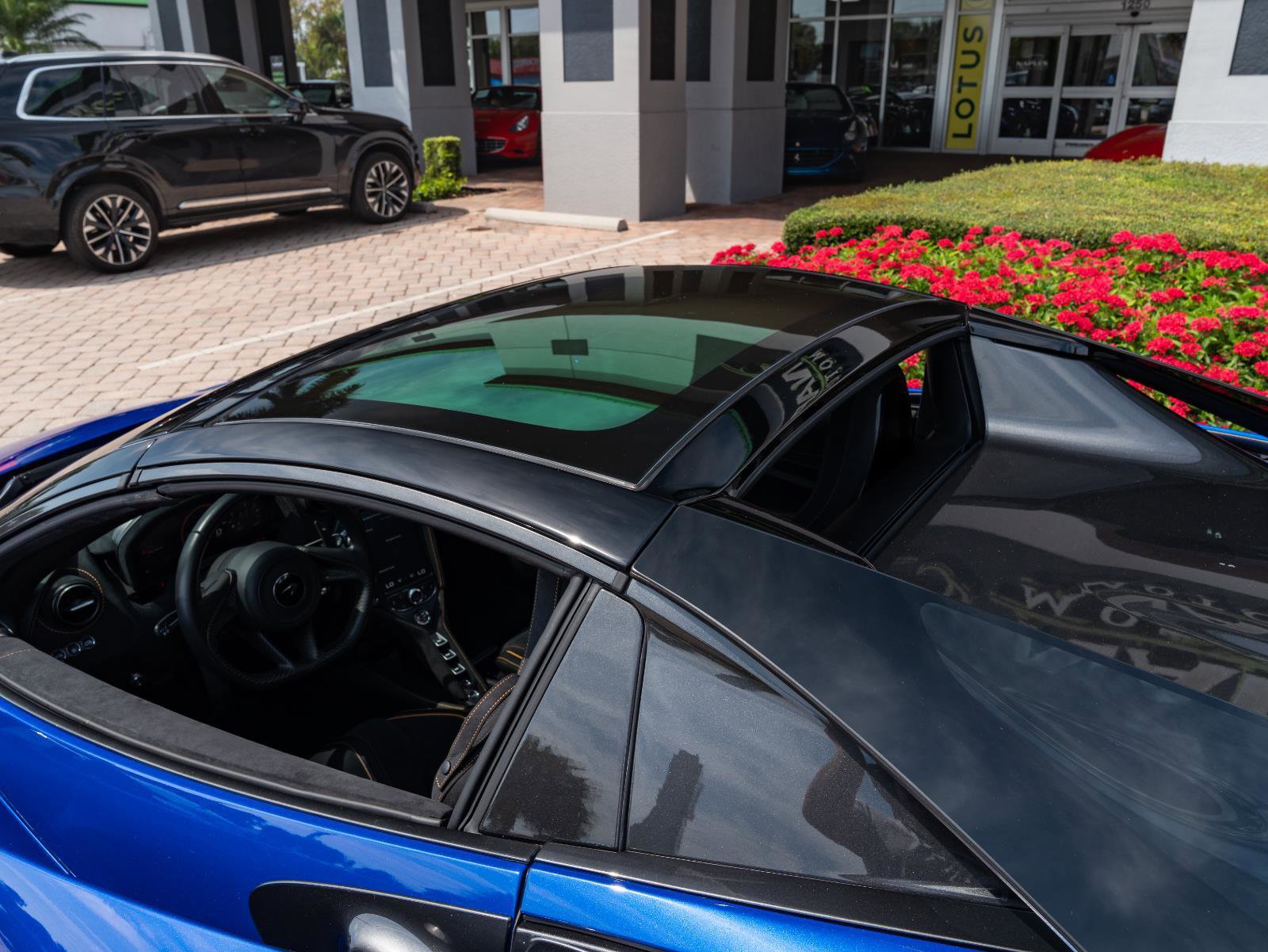 Used 2020 McLaren 720S Luxury photo 34