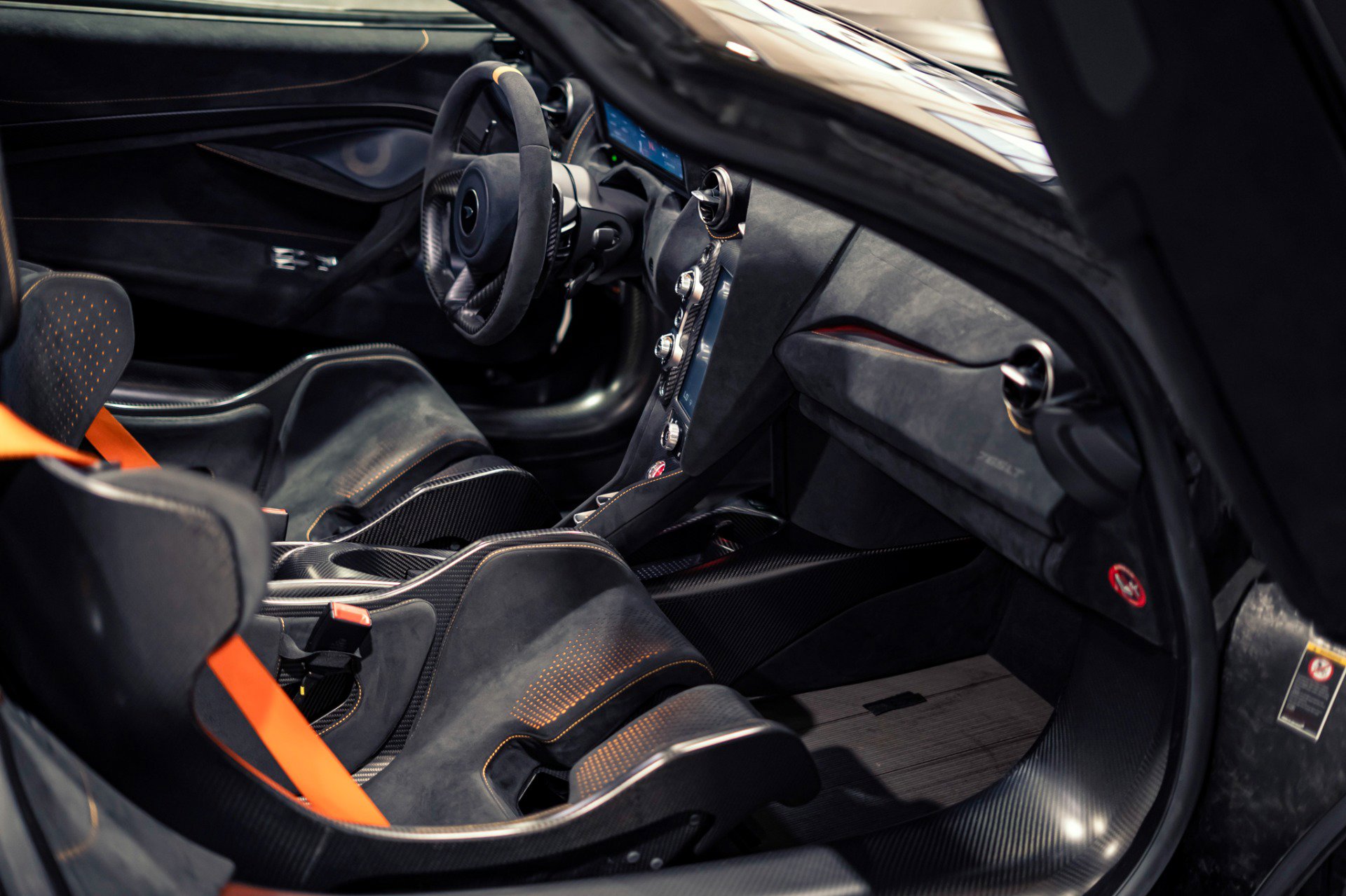 Used 2021 McLaren 765LT photo 15