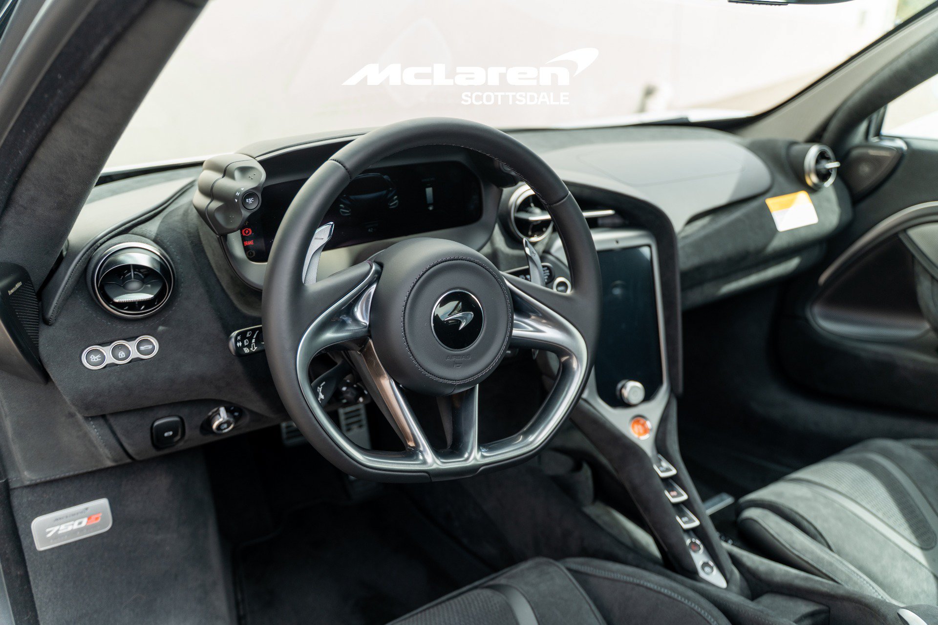 New 2026 McLaren 750S photo 13