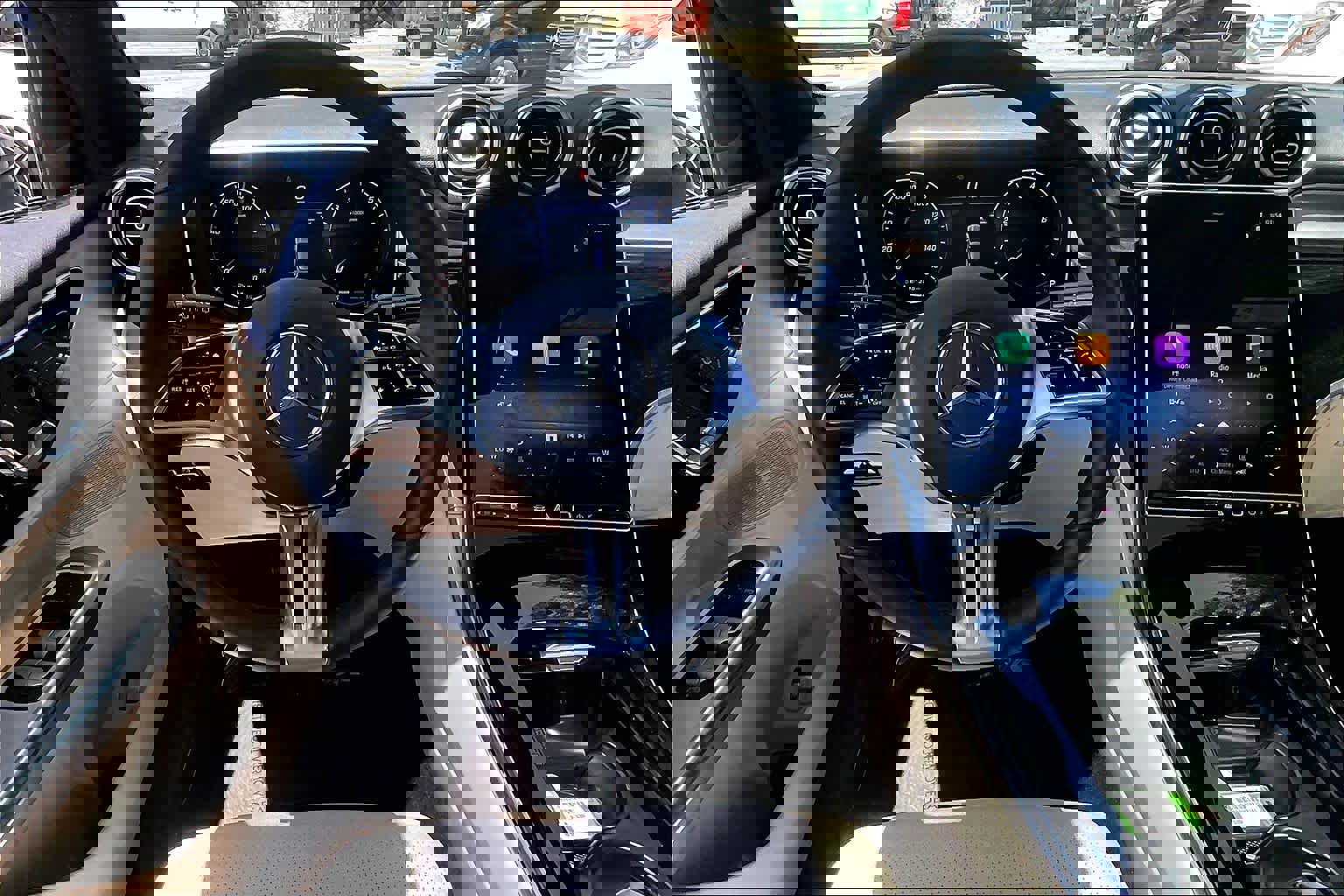 2025 Mercedes-Benz GLC 300