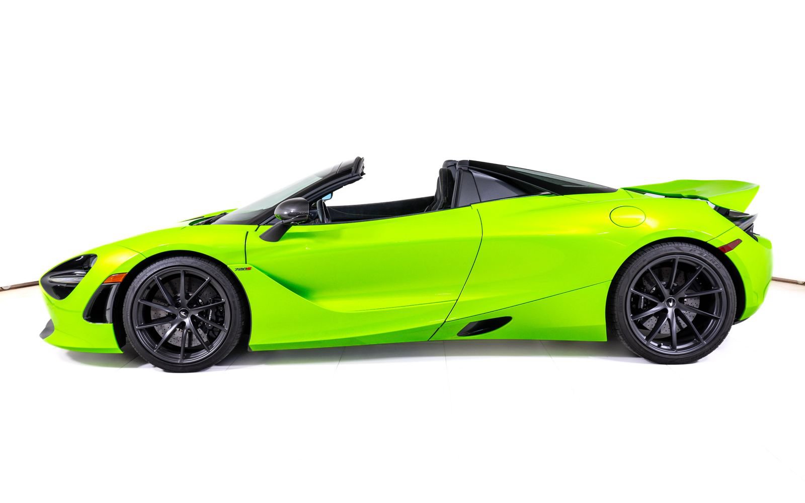 Used 2022 McLaren 720S Performance photo 2