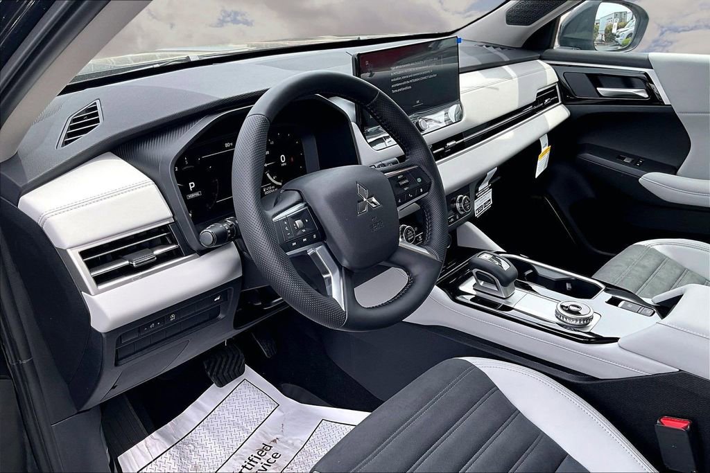 2026 Mitsubishi Outlander FWD