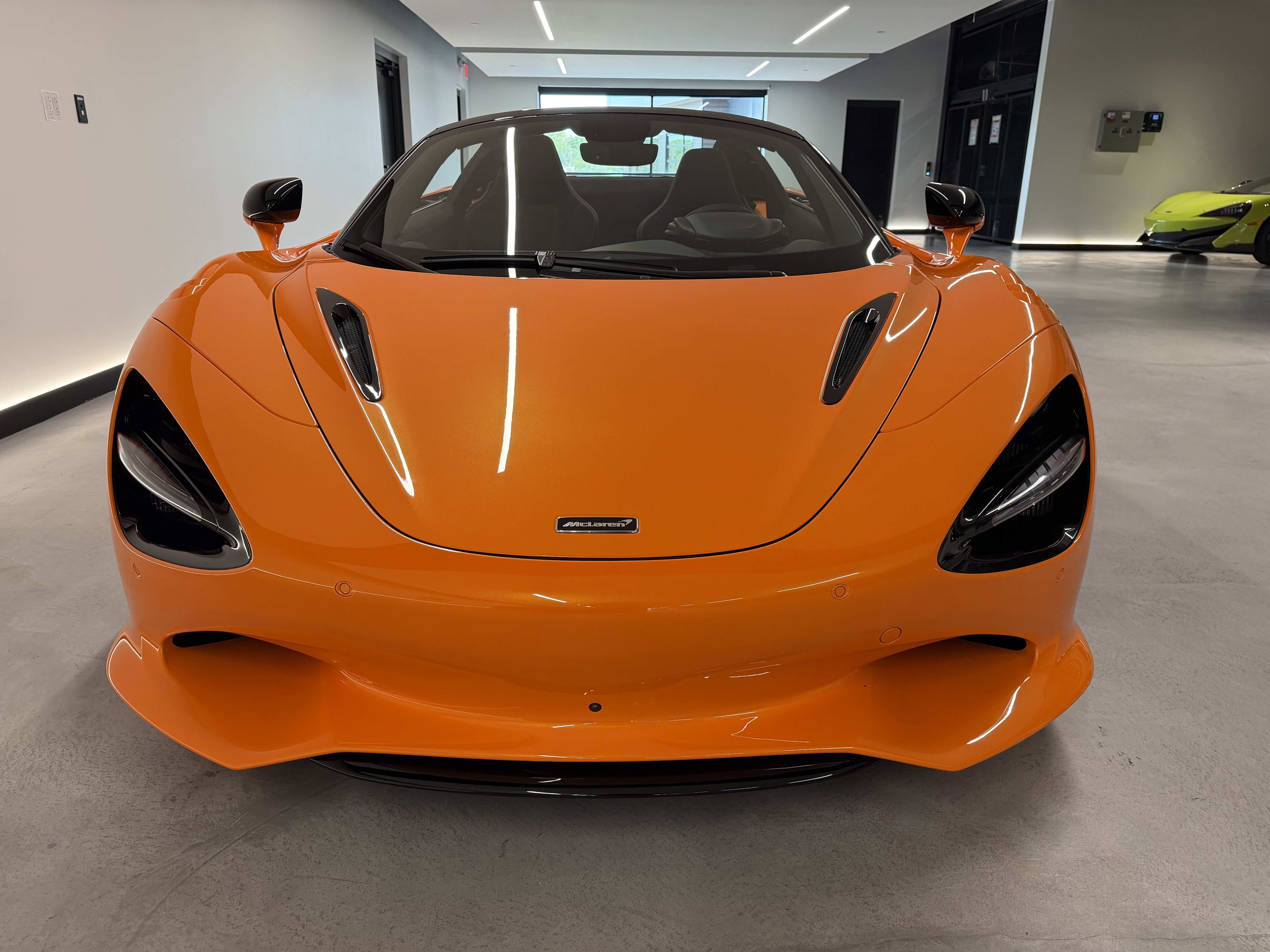 Used 2027 McLaren 750S Spider photo 13