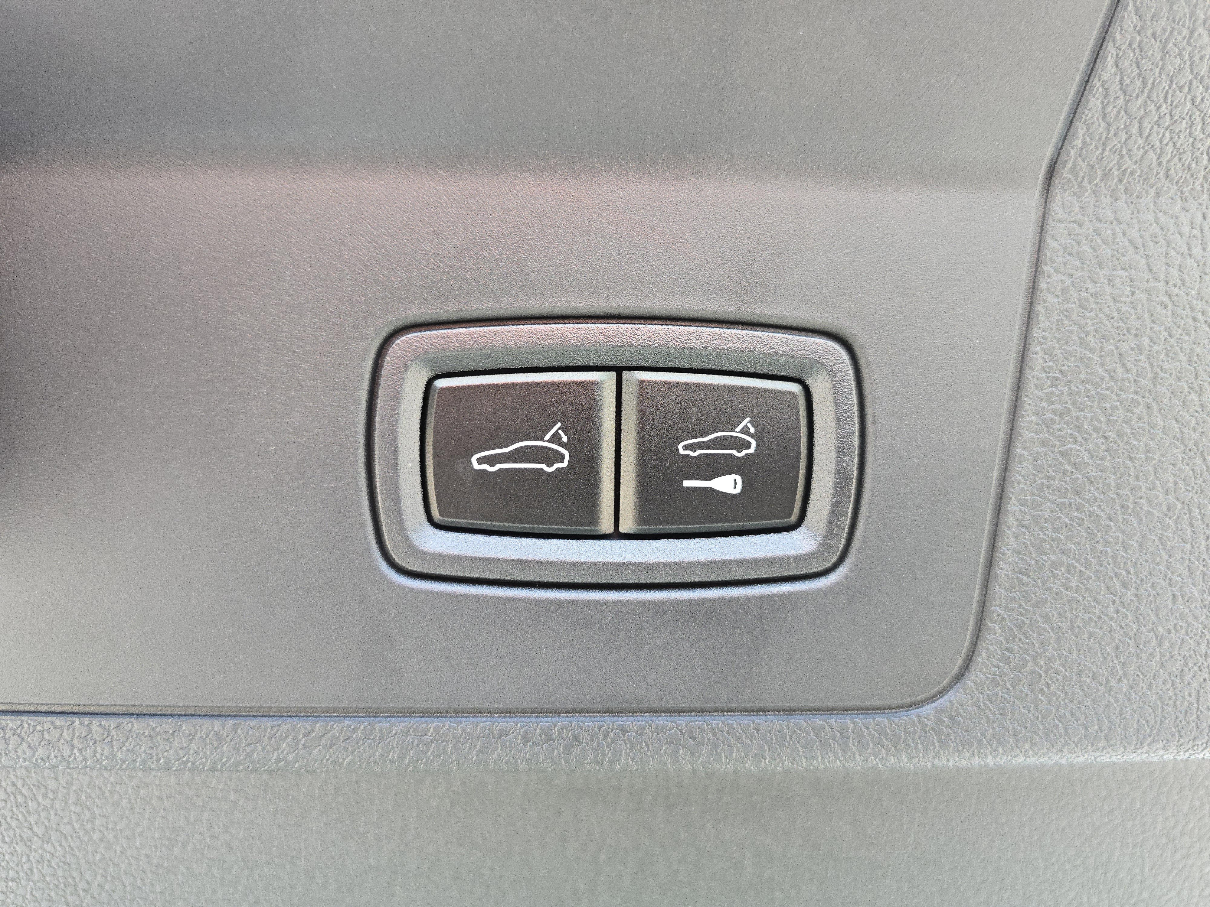 2025 Porsche Panamera 4