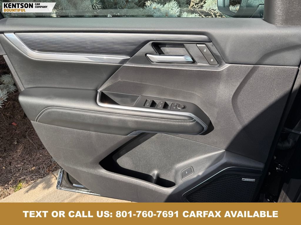 2025 GMC Acadia Elevation