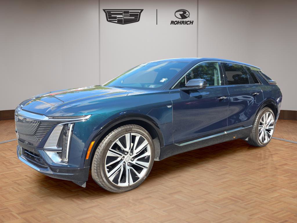 2025 Cadillac LYRIQ Luxury 3