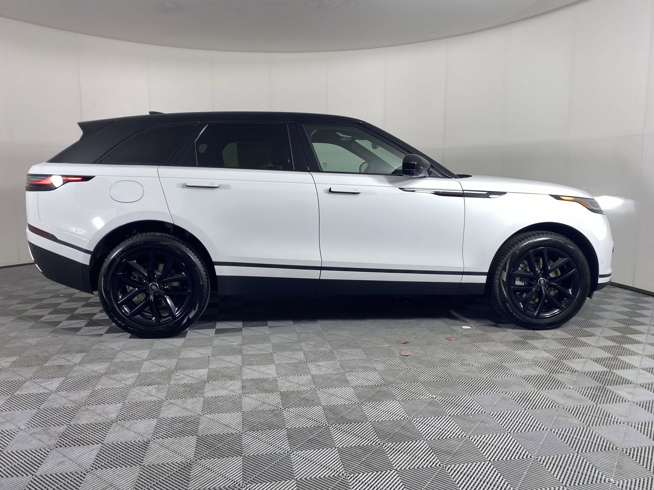 2026 Land Rover Range Rover Velar S