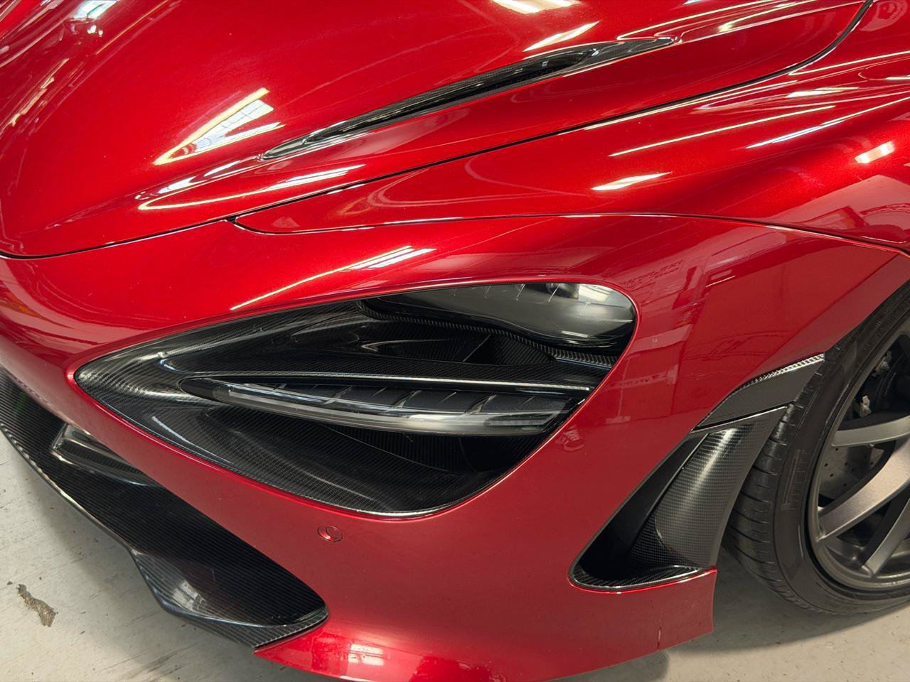 Used 2022 McLaren 720S Spider photo 18